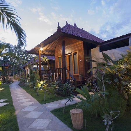 Amora Hut'S Lembongan Εξωτερικό φωτογραφία